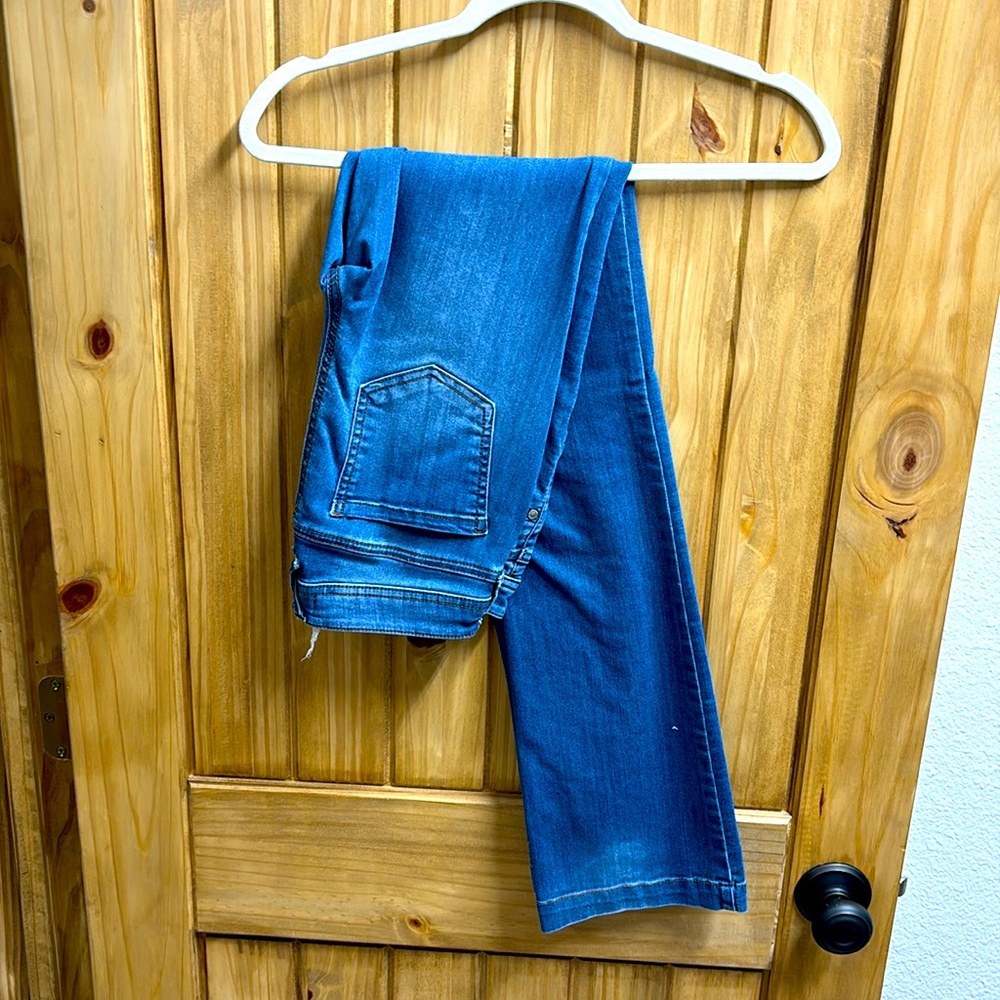 Altar’s state jeans style plain Jane